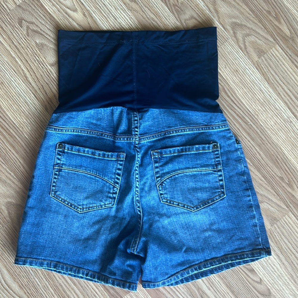 Liz Lange Maternity | Over belly denim shorts | small - Picture 2 of 4
